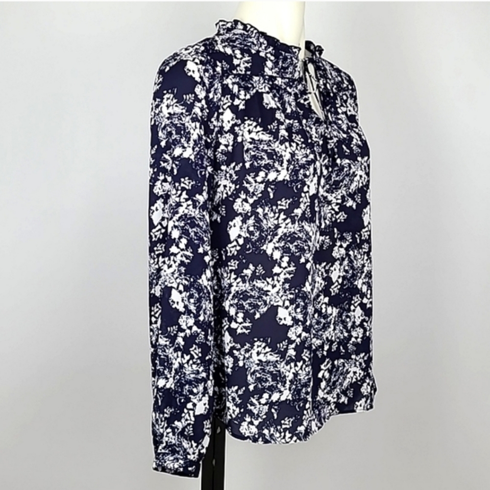 Violet + Claire Women's Blouse White Navy Floral Long Sleeve Semi Sheer Size S - Picture 2 of 15
